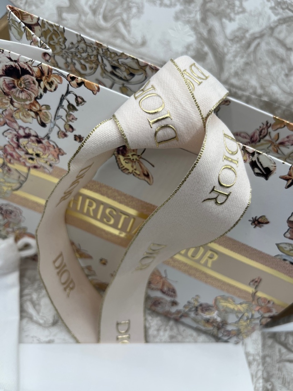 Dior Floral gift bag Pouch and Jadore Parfum spray Sample - Picture 2 of 5